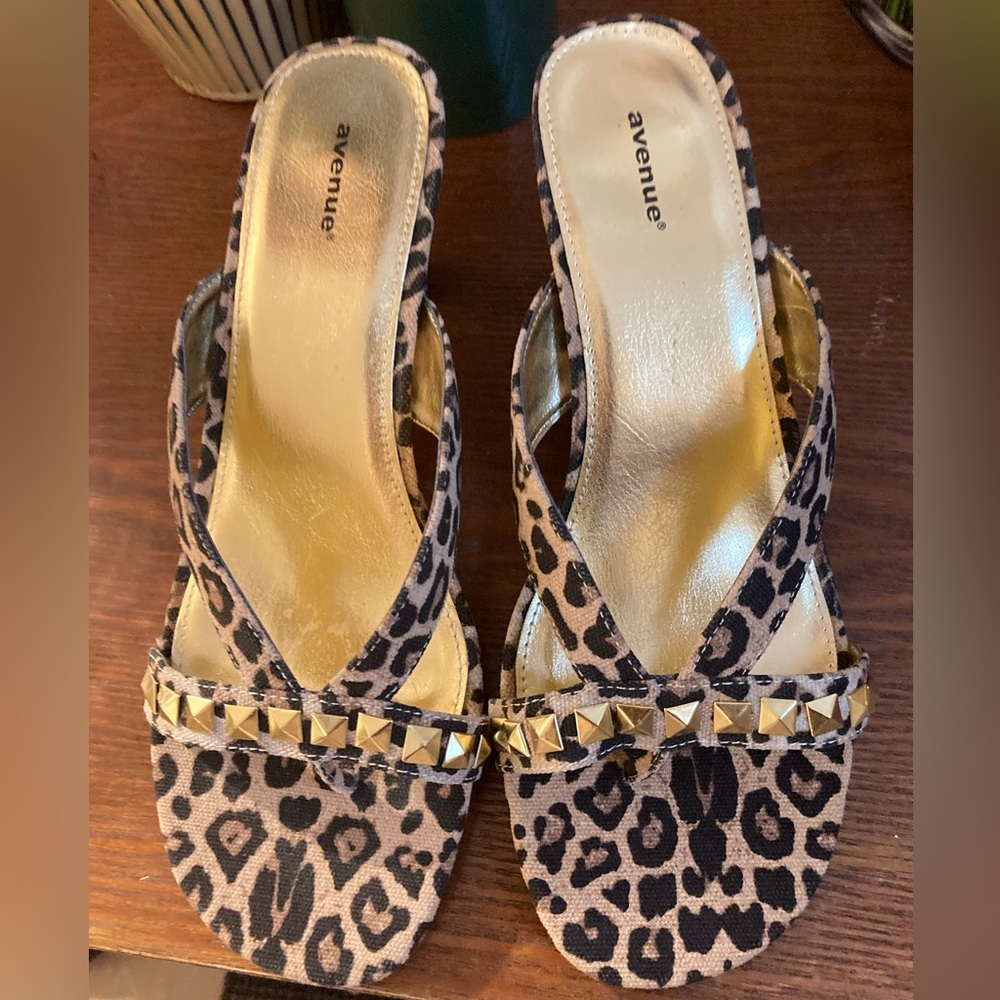 Leopard print studded heels